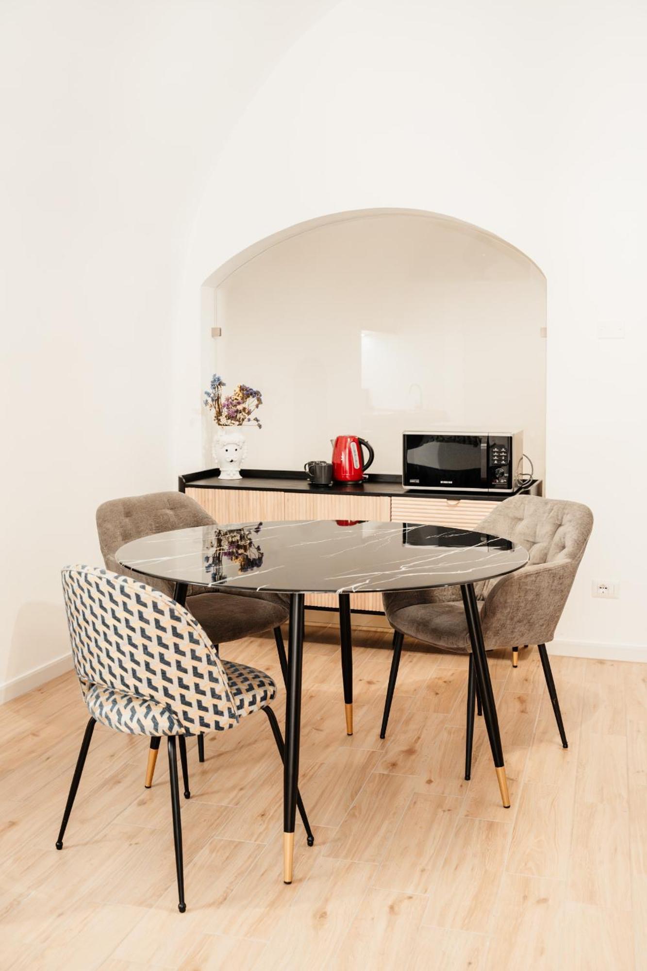 Aparthotel Camere Del Capitolo 比谢列 外观 照片
